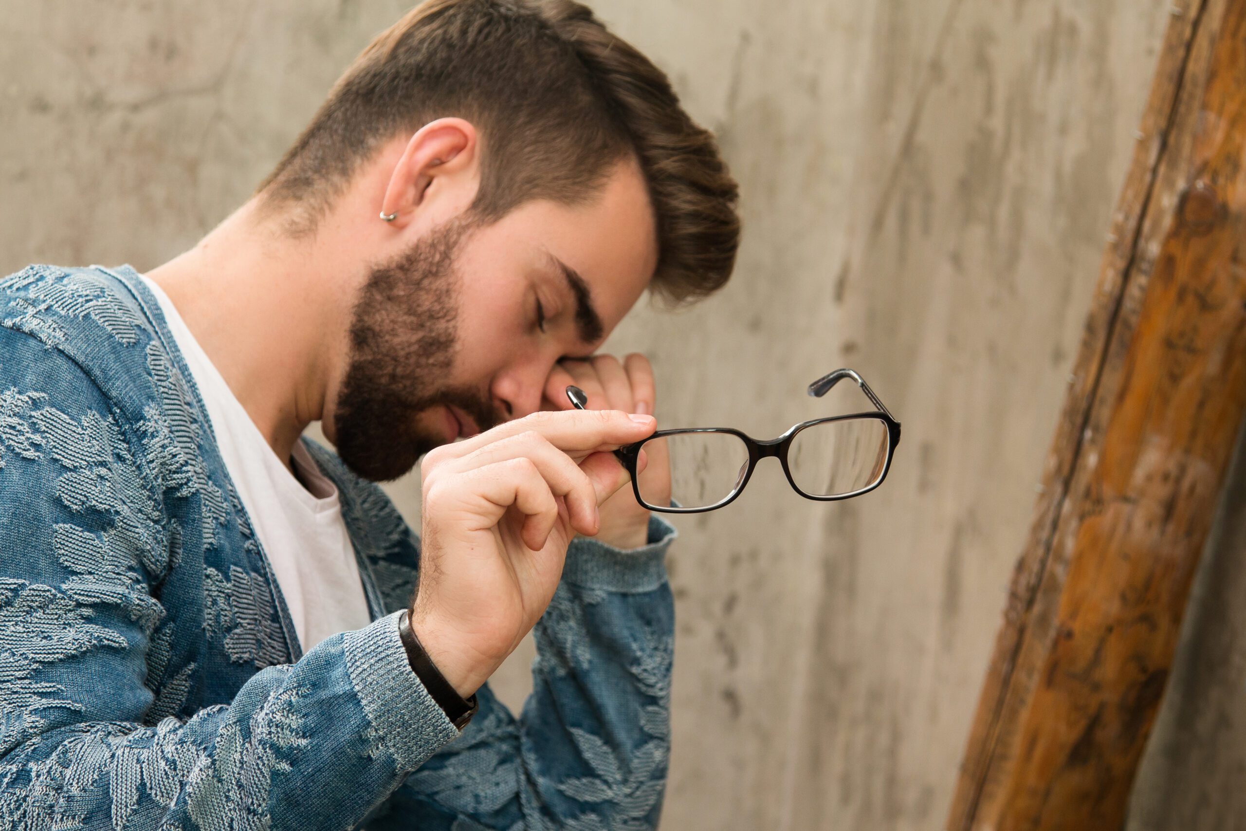 Unexpected Signs Someone Is High You Might Overlook